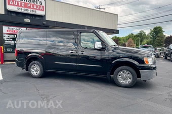 2018 Nissan NV3500 HD Passenger SV 146.1" WB - miniatura 3