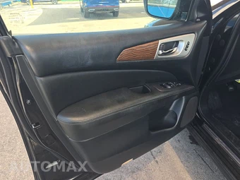 2018 Nissan Pathfinder Platinum – miniatura 9