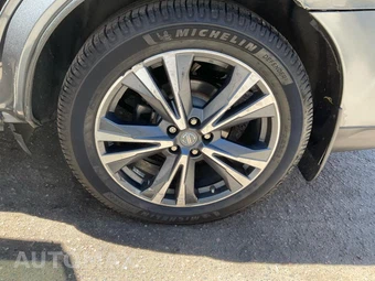 2018 Nissan Pathfinder Platinum - miniatura 18