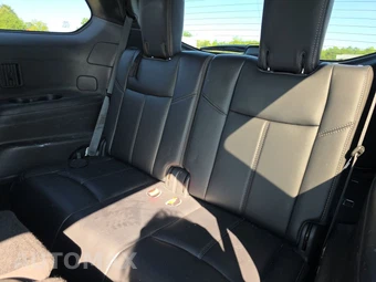 2018 Nissan Pathfinder SL – miniatura 14