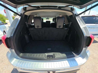 2018 Nissan Pathfinder SL – miniatura 15