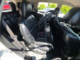 2018 Nissan Pathfinder SL – miniatura 17
