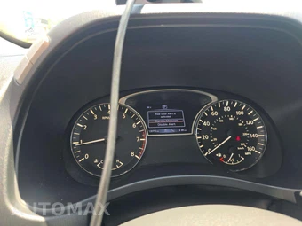 2018 Nissan Pathfinder SL – miniatura 9