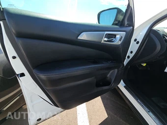 2018 Nissan Pathfinder SL – miniatura 9