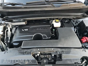 2018 Nissan Pathfinder SL – miniatura 16