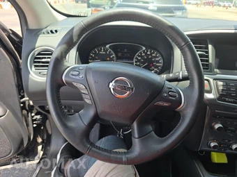 2018 Nissan Pathfinder SL – miniatura 10