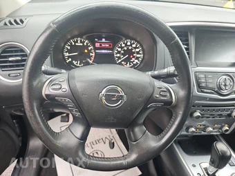 2018 Nissan Pathfinder SL – miniatura 10