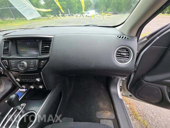2018 Nissan Pathfinder SV – miniatura 17