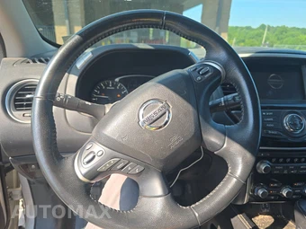 2018 Nissan Pathfinder SV - miniatura 10