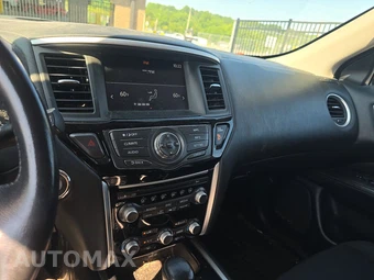 2018 Nissan Pathfinder SV - miniatura 11