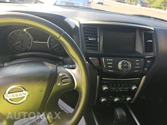 2018 Nissan Pathfinder SV - miniatura 11