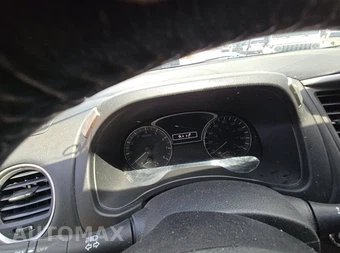 2018 Nissan Pathfinder SV - miniatura 9