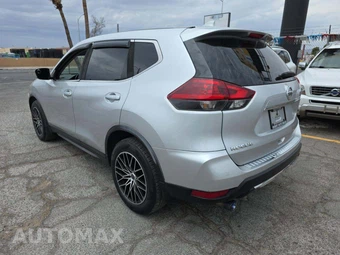 2018 Nissan Rogue S – miniatura 2