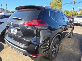 2018 Nissan Rogue SL – miniatura 4