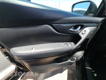 2018 Nissan Rogue SL – miniatura 9