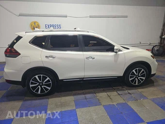 2018 Nissan Rogue SL – miniatura 4