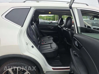 2018 Nissan Rogue SL – miniatura 16