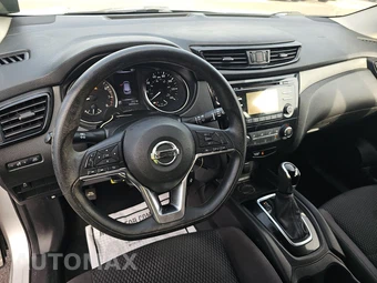 2018 Nissan Rogue Sport S - miniatura 11