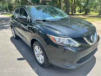 2018 Nissan Rogue Sport S - miniatura 2