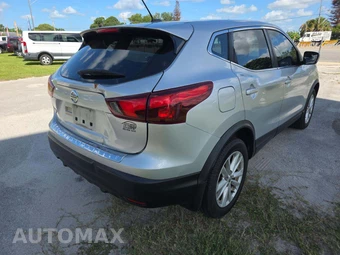 2018 Nissan Rogue Sport S - miniatura 3
