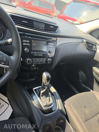 2018 Nissan Rogue Sport S - miniatura 10