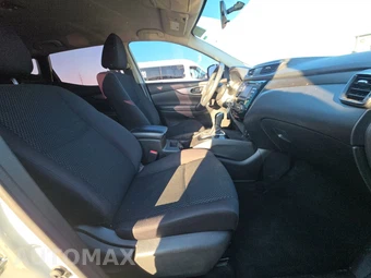 2018 Nissan Rogue Sport S - miniatura 8