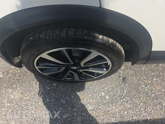 2018 Nissan Rogue Sport SL - miniatura 10