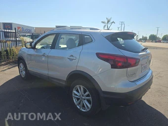 2018 Nissan Rogue Sport SV - miniatura 2
