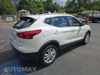 2018 Nissan Rogue Sport SV - miniatura 3