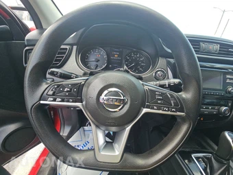 2018 Nissan Rogue Sport SV - miniatura 10
