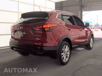 2018 Nissan Rogue Sport SV - miniatura 4