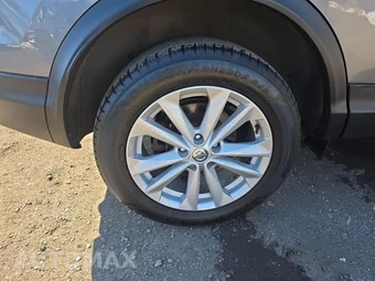 2018 Nissan Rogue Sport SV - miniatura 10