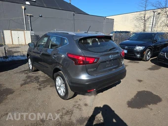2018 Nissan Rogue Sport SV - miniatura 6