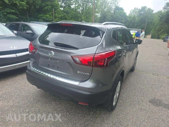2018 Nissan Rogue Sport SV - miniatura 3