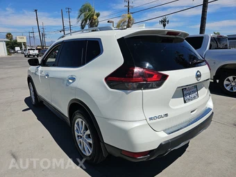 2018 Nissan Rogue SV – miniatura 6
