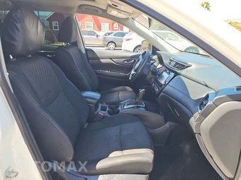 2018 Nissan Rogue SV – miniatura 8
