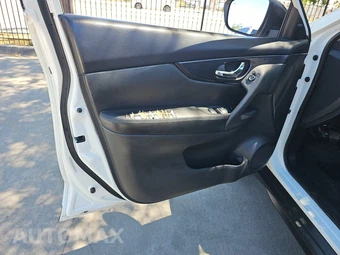2018 Nissan Rogue SV – miniatura 9