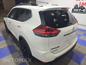 2018 Nissan Rogue SV - miniatura 2