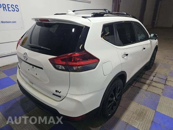 2018 Nissan Rogue SV - miniatura 3
