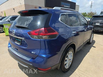 2018 Nissan Rogue SV – miniatura 3