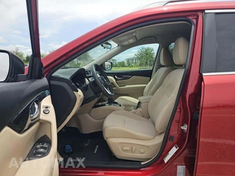 2018 Nissan Rogue SV – miniatura 3