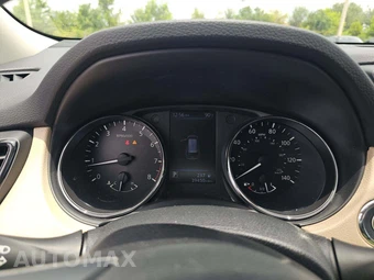 2018 Nissan Rogue SV – miniatura 6