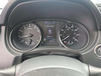 2018 Nissan Rogue SV – miniatura 9
