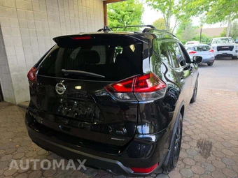 2018 Nissan Rogue SV - miniatura 3
