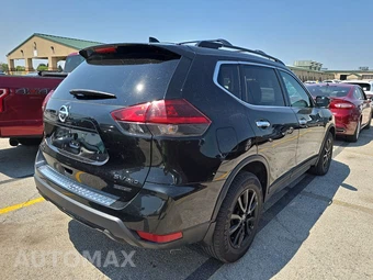 2018 Nissan Rogue SV – miniatura 4