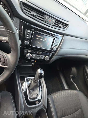 2018 Nissan Rogue SV - miniatura 10