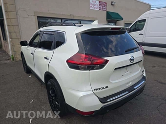 2018 Nissan Rogue SV - miniatura 2