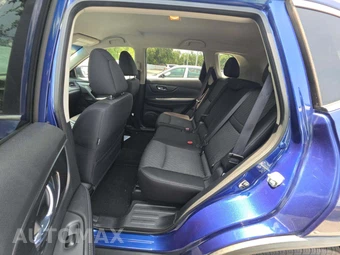 2018 Nissan Rogue SV – miniatura 13