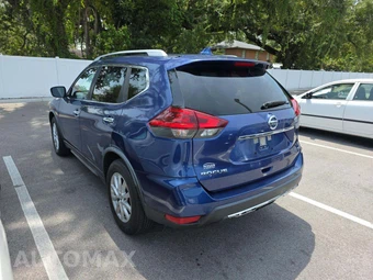 2018 Nissan Rogue SV – miniatura 2