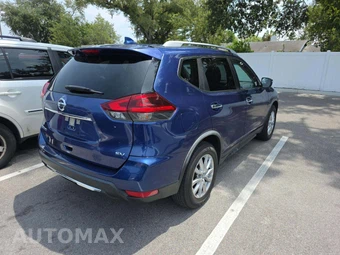 2018 Nissan Rogue SV – miniatura 3